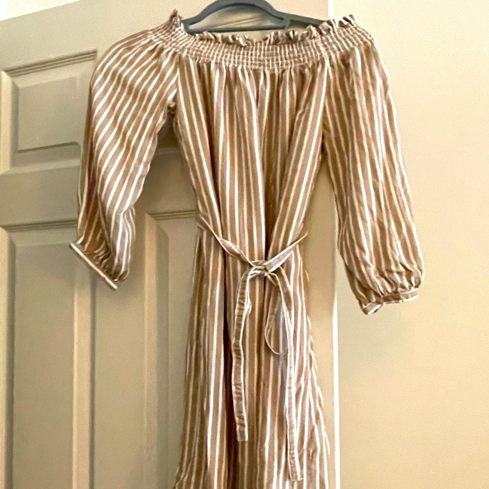 Off-Shoulder Chic Dress (from Germany)